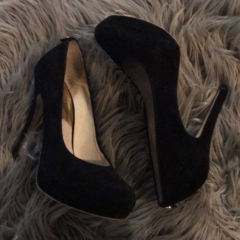 Michael Kors Black platform pump